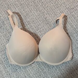 Victoria's Secret Cream Bra